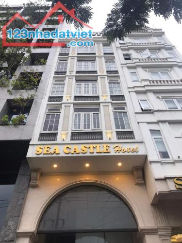 Khách sạn 8 tầng.đường Hồ Nghinh, Vị trí đẹp, cách biển 100m, giá đầu tư rất tốt.