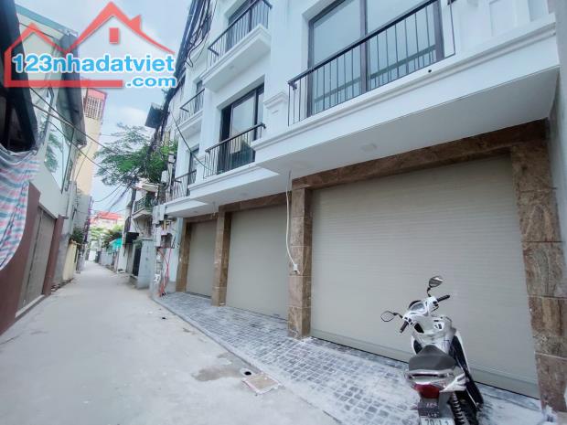 Siêu đẹp và hoàn hảo Bát Khối Long Biên 60m 5 tầng 6.2 tỷ/ÔTÔ tránh vào nhà.