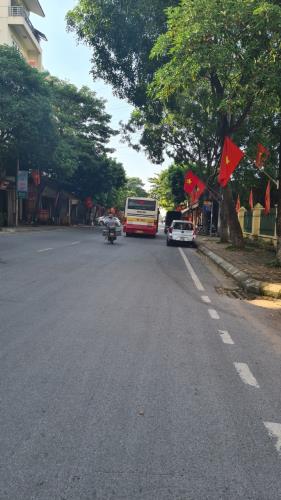 GIA ĐÌNH CHUYỂN LÊN THÀNH PHỐ ,CẦN BÁN NHÀ,PHÙ KHÊ, 150M ,MP CHỈ 6 tỷ. - 3