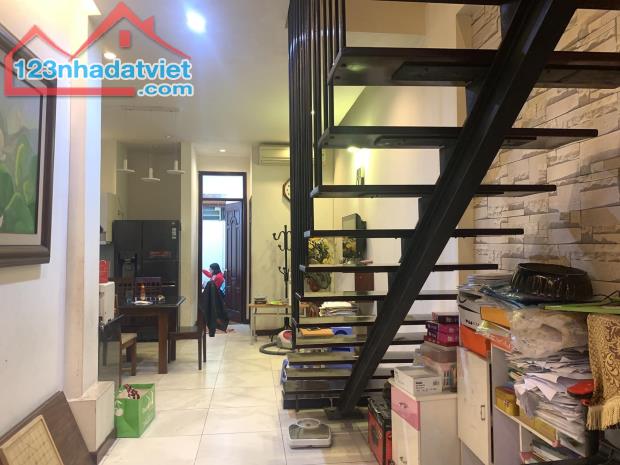 Phân lô Vương Thừa Vũ, Thanh Xuân ngõ oto, 84m2 giá giật mình 7.3 tỉ.
