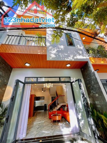 Bán nhà 4 tầng đẹp kiệt ô tô tải Hoàng Thúc Trâm,DT 50m, Hải Châu, ĐN