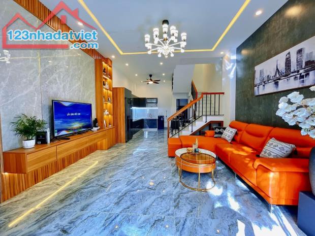 Bán nhà 4 tầng đẹp kiệt ô tô tải Hoàng Thúc Trâm,DT 50m, Hải Châu, ĐN - 1