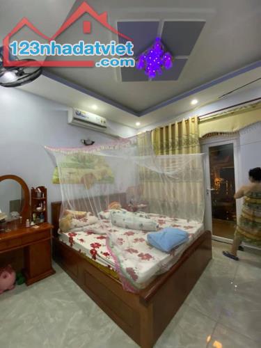 Hẻm 7m Phan Huy Ích, P14, Gò Vấp, 61m2, 4 tầng, cực đẹp. Tùng thổ cư. - 3