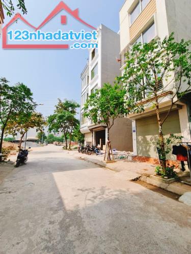 bán liên kề mậu lương 50 m2 5 tầng an sinh tốt giá 7,7 tỷ