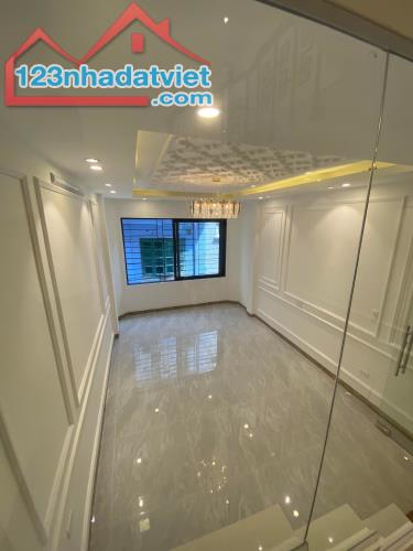 Trung tâm Cầu Giấy Nguyễn Ngọc Vũ 70m2 7T thông sàn ( 6 phòng khép kín) 19,3 tỷ . - 2