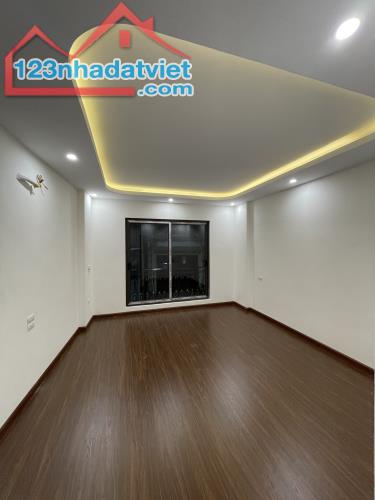 Siêu Hiếm Phố Lê Trọng Tấn 52m LÔ GÓC - THANG MÁY. 8 Ngủ. Gần Ô Tô Tránh - 4