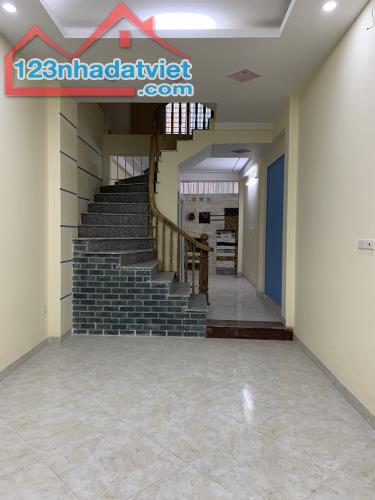 Bán nhà 4 tầng SĐCC xóm Cầu Hữu hoà