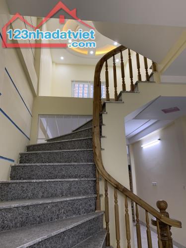 Bán nhà 4 tầng SĐCC xóm Cầu Hữu hoà - 2