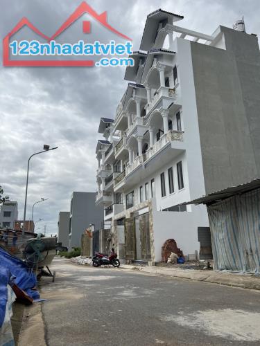 Bán nhà ở KHU CENTERHOME, P. Trường Thọ Thủ Đức, dt 60m2 giá 8.5 tỷ TL