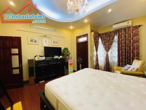 💥 Bán Nhà Mặt phố Cổ Hàng Mành, Hoàn Kiếm, 58m2 2T MT 7m, Chỉ 49.8 Tỷ 💥 - 2