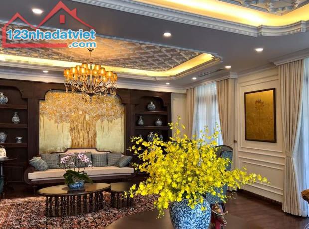 Biệt thự đơn lập 16A Làng việt kiều Châu Âu cạnh công viên 260m2 chỉ 47.9 tỷ. 0989.62.6116 - 1