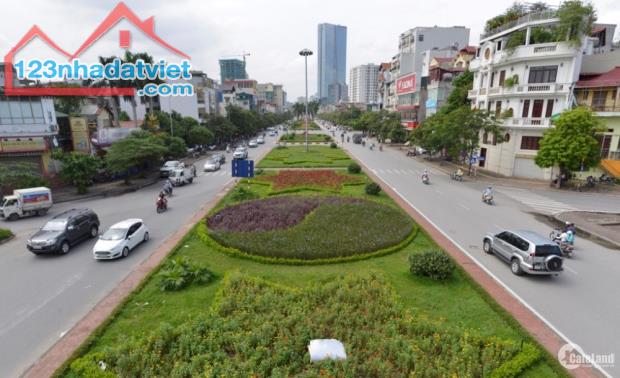 💥 Bán Nhà Mặt phố Văn Cao, Ba Đình 200m2 4T, MT 14m Chỉ 119 Tỷ 💥