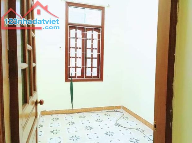 Bán nhà mặt phố chính chủ 88m trung tâm Tây Hồ. Mặt tiền 5.6m - 1