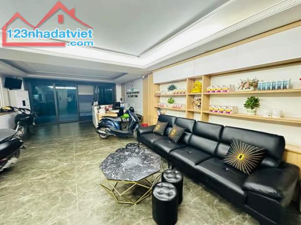 Bán nhà phân lô phố Nguyên Hồng. Đống Đa. DT60m x 7T thang máy. MT 5.4m - 1