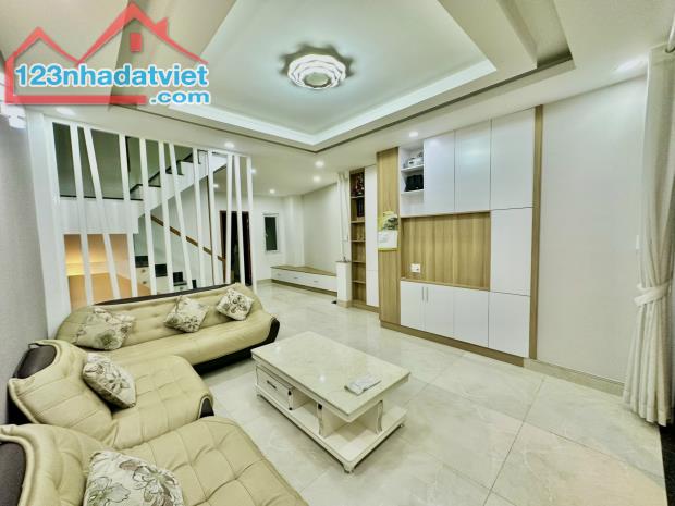 Siêu hiếm! MTKD Hoàng Sa, Quận 3 - 6*18 - 5 tầng - Bán gấp 21 tỷ! - 5