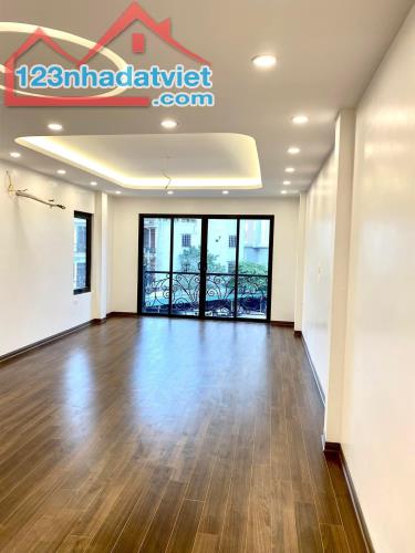 Bán nhà Thụy Khuê, Tây Hồ, 7 tầng thang máy, ô tô đỗ cửa, 15m ra mặt Phố. Giá 10.7 tỷ - 5