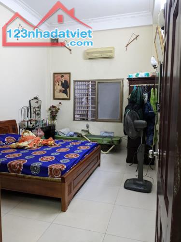 BÁN NHÀ MẶT ĐƯỜNG PHỐ 8/3 100M2 4 TẦNG – MỘT PHỐ 1 NGÕ- KINH DOANH SẦM UẤT – GIÁ 16 TỶ - 3