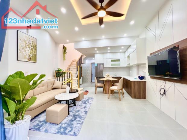 💥 Bán nhà 3 tầng Kiệt Oto Thái Thị Bôi, gần Chợ, Trường học, DT 55m2 - nhỉnh 3 tỷ - 1