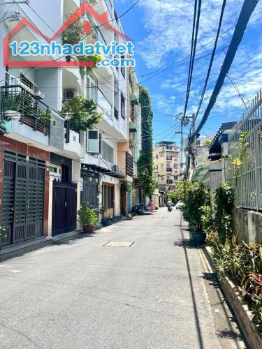 Nhà Mặt Tiền Kinh Doanh Trần Hữu Trang Phường 11 PN, 4.5 nở hậu 8 x 25, 2 Tầng, Nhỉnh 7 Tỷ