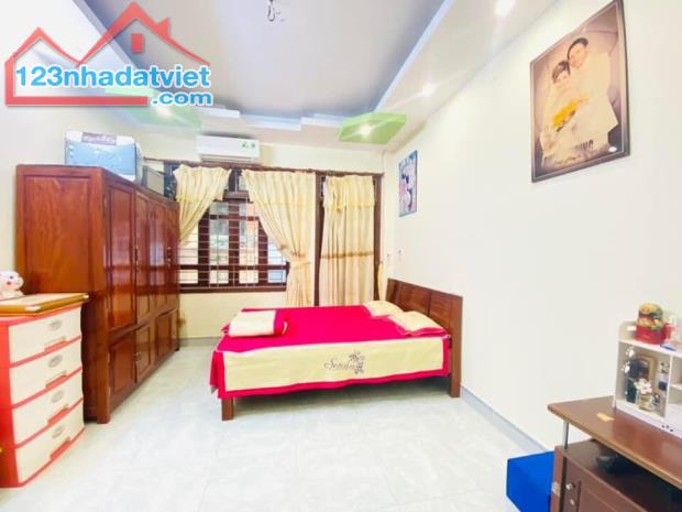 Chính chủ bán nhà riêng phố Kim Giang Hoàng Mai 44 m2 x 5T. Giá: 7 Tỷ - 1