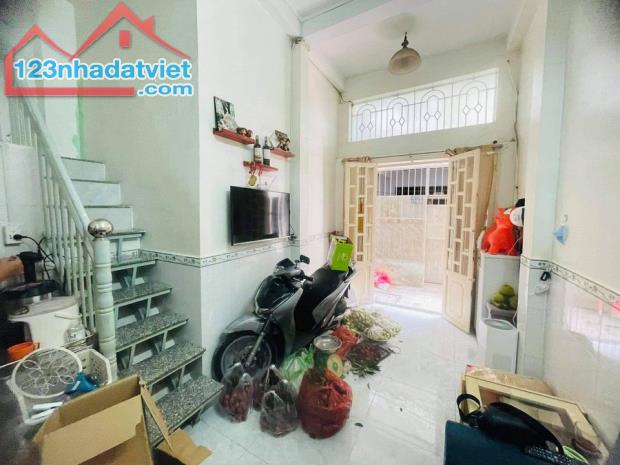 Đinh Tiên Hoàng - Bình Thạnh 20m2, 3 tầng, 3.2 tỷ. Nhà đẹp ở ngay - 2