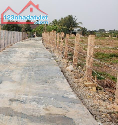 Đại Hạ Giá-Đất 3 MT trục chính-Hàm Liêm-2 thửa LK:4.830m2 Và 10.730m2,có 300m2TC - 5