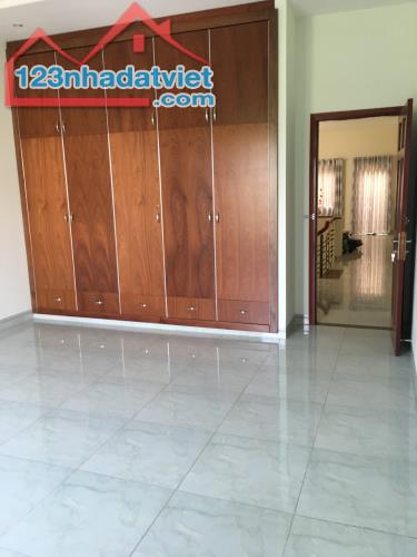 Cần bán nhà 1 trệt 2  lầu, p Tân Phong, Biên Hòa. 90m2 shr thổ cư chỉ 5,5 tỷ - 4