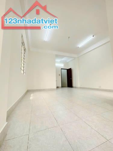 BÁN NHÀ HẺM XE TẢI 10M 50m² 2tỷ9 TÔ HIẾN THÀNH P15 QUẬN 10