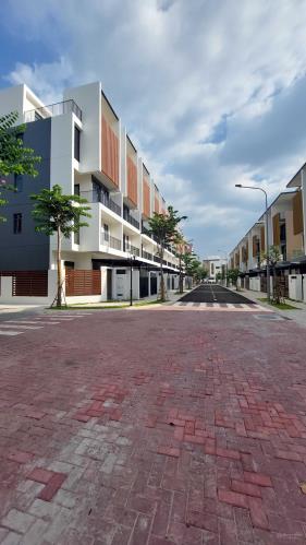 Bán nhà 1 trệt 3 lầu ST thanh toán 5 năm nhận nhà liền - Haruka Midori Park 0919433733