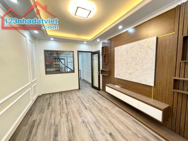 Bán nhà Vân Canh giáp Xuân Phương 35M 5 Tầng,4P Ngủ, gần đường lớn giá 3.95 tỷ - 2