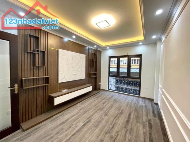 Bán nhà Vân Canh giáp Xuân Phương 35M 5 Tầng,4P Ngủ, gần đường lớn giá 3.95 tỷ - 3