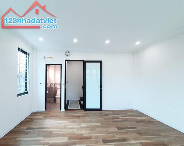 Siêu hấp dẫn: 30m2 5 tầng Vân Canh Hoài Đức giá chỉ 3,9 tỷ - 3