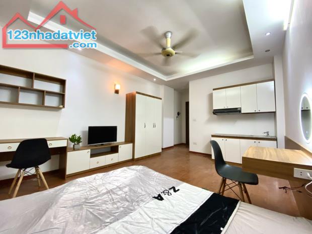 Chính Chủ cho thuê phòng studio dt 30m2 vào ở luôn tại ngõ 333 đường Hoàng Mai
