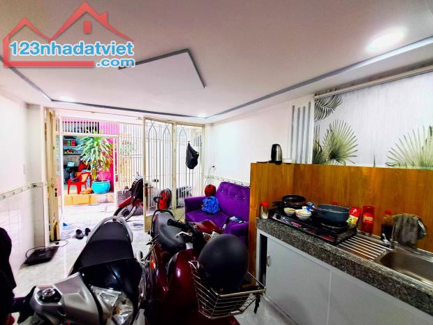 KHU BỜ KÈ TRUNG TÂM QUẬN 3 - NHÀ ĐẸP SÁT MT TRẦN QUANG DIỆU - 2TẦNG 3PN 33M2 - CHỈ 4,3 TỶ
