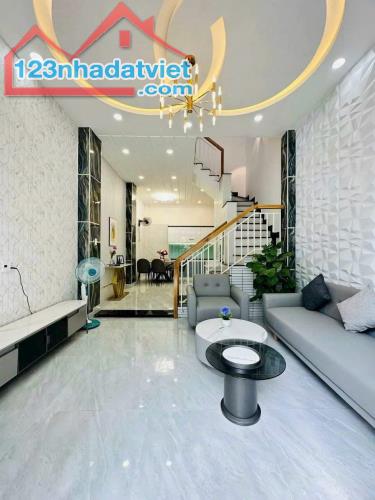 Cần Tiền Kinh Doanh Bán Nhanh Nhà Đường Cao Thắng, P.3, Quận 3. Giá 2tỷ7/60m2 - 1