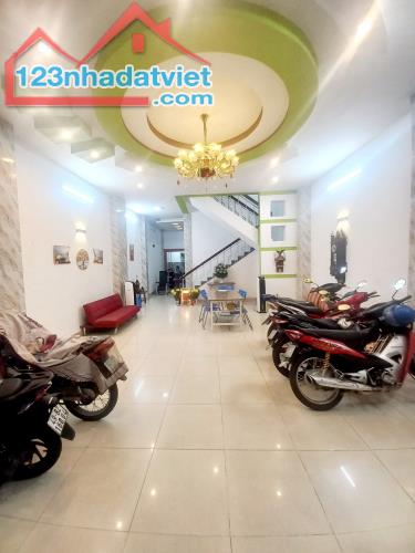 Mặt tiền khu Tên Lửa 126m2 ngang 6 bề thế 3 tầng 6PN đa công năng SHR HC đủ nhỉnh 15 tỷ TL - 1
