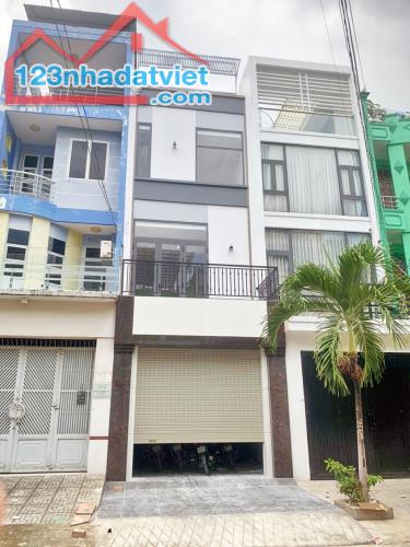 MTKD ngay chợ Kim Biên Quận 6 65m2 ngang 4.4 nở hậu sầm uất ngày đêm, giá 14.5 tỷ TL, hiếm