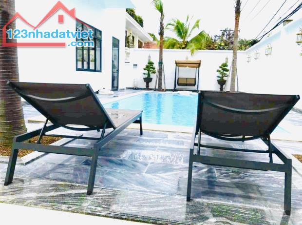 Bán Biệt Thự Thảo Điền,Q2 DT:495m2(16mX30m) Trệt 2 Lầu,Hồ Bơi,Sân Vườn Đẹp-Giá 105 Tỷ - 1