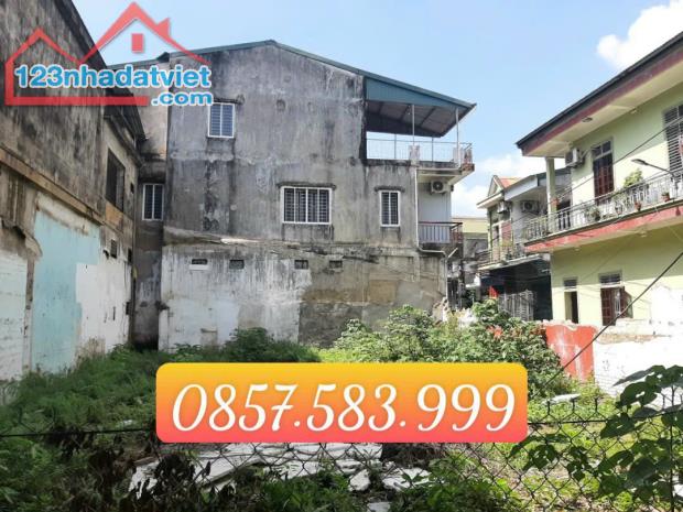 Bán lô đất hiếm mặt đường Cao Xuân Huy, khối Hồng Sơn, p  Hồng Sơn, tp. Vinh. Đất 2 mặt đg