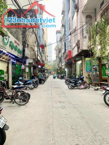 Bán nhà Phan Đình Giót, Hà Đông, kinh doanh, sầm uất, ôtô đỗ cửa, DT 61m2, MT 4m, 5.6 tỷ