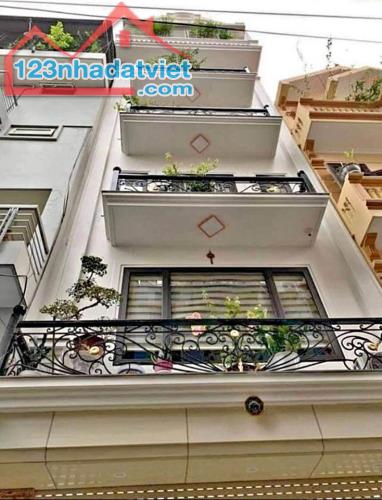 Bán nhà 5 tầng Ngõ 622 Minh Khai Dt 40m2 Mt 4m Giá 4,5 tỷ Lh 0911551516