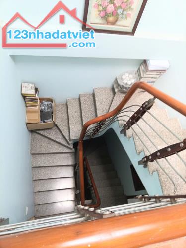 Bán nhà 5 tầng Ngõ 622 Minh Khai Dt 40m2 Mt 4m Giá 4,5 tỷ Lh 0911551516 - 2