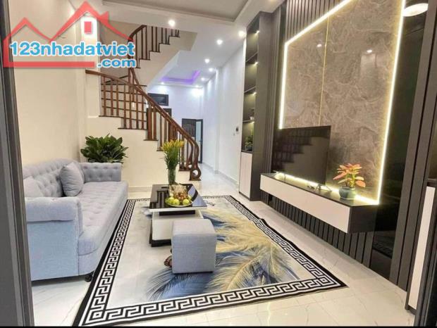 Bán nhà mặt Ngõ Ô tô đỗ cách nhà 10m Đường Minh Khai Dt 35m2 Mt 4m Giá 4,1 tỷ - 1