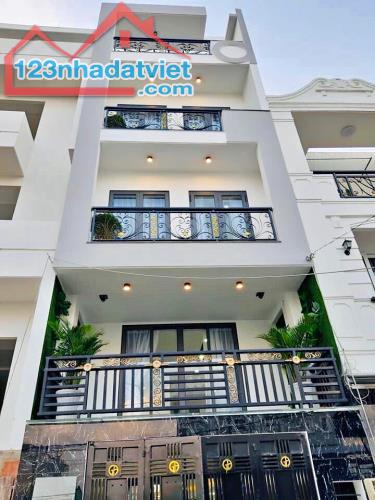 Bán nhà 5 tầng Ngõ 622 đường Minh Khai Dt 42m2 Mt 4m Giá 4,6 tỷ