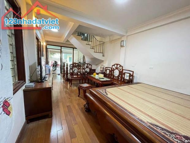 Bán nhà 5 tầng Ngõ 622 đường Minh Khai Dt 42m2 Mt 4m Giá 4,6 tỷ - 2