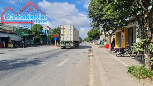 Bán xưởng mặt tiền tỉnh lộ 825 diện tích 1.280m2 giá 23 tỷ xã Hòa Khánh Đông, Đức Hòa