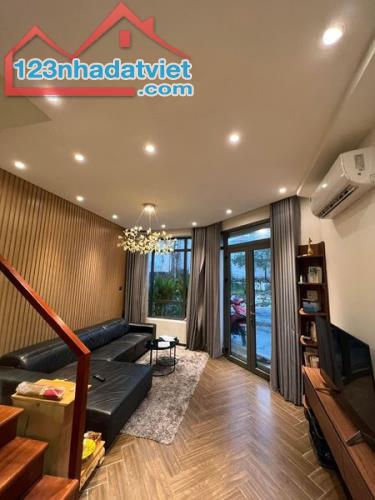 Bán Nhà Đi Định Cư 4 Tầng, 44m2, Tặng Full Nội Thất,Dương Quảng Hàm ,Gò Vấp, Chỉ 5.99 Tỷ - 2