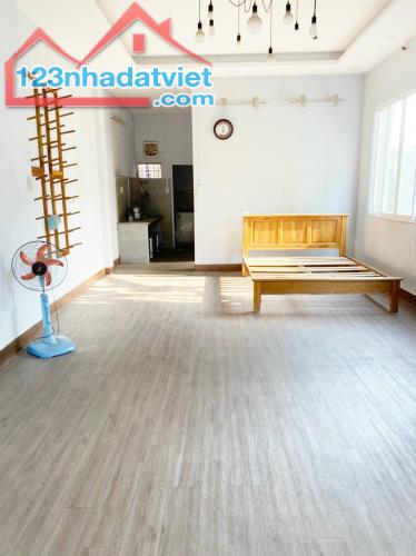 CHỦ GỬI BÁN NHÀ CĂN GÓC 2 MẶT TIỀN ĐƯỜNG SỐ PHƯỜNG THẠNH MỸ LỢI 98m2 GIÁ CHỈ NHỈNH 7 TỶ