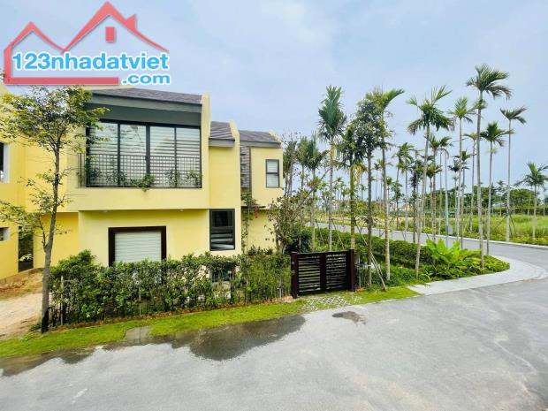Bán căn villa trong quần thể Casa Hội An - giá tốt đầu tư ngay.
