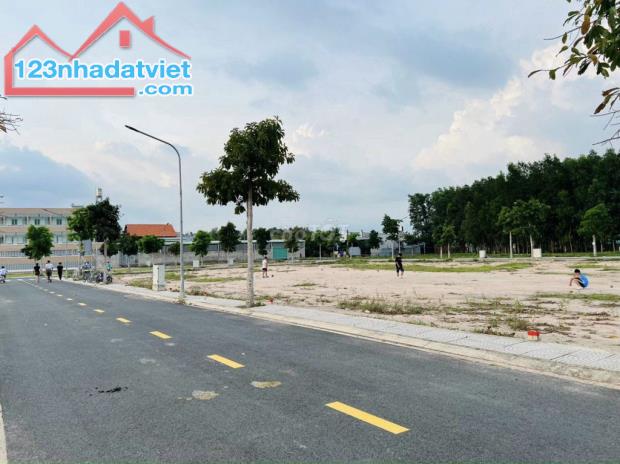 Bán đất mặt tiền DT769 gần TĐC Lộc An Bình Sơn SHR - 2